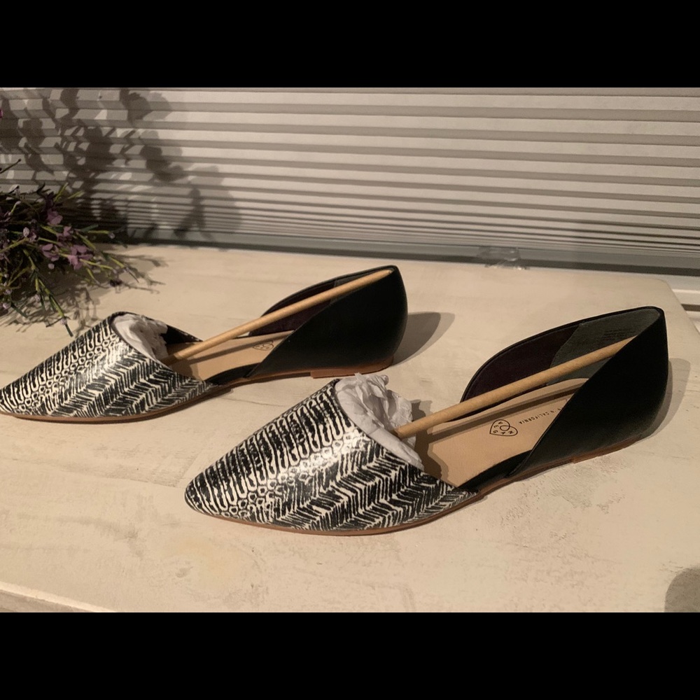 New In Box BC Vegan Leather “Society” Ballet Flats